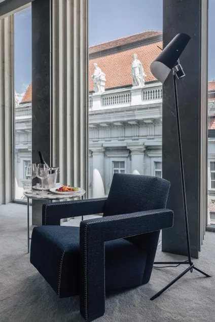 Met Boutique Hotel - Image 1