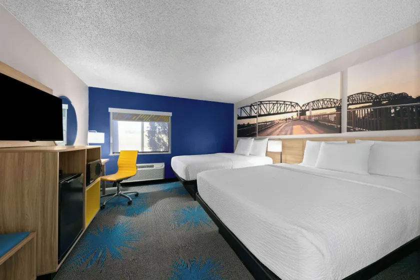 Days Inn by Wyndham Fort Smith - Image 1