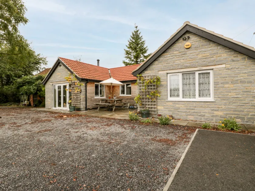 Vine Lodge - Image 1