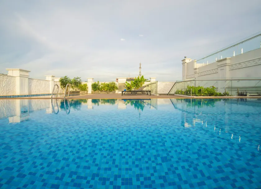 T-Ritz Saigon Hotel & Apartment - Image 1