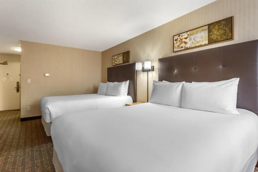 Best Western Cold Lake Inn - Image 1