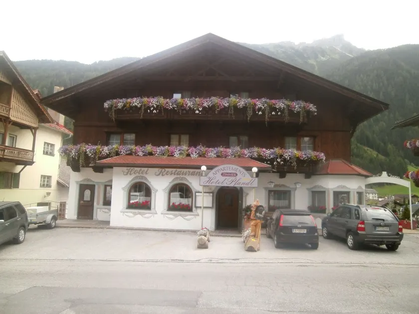 Hotel Garni Pfandl - Image 1