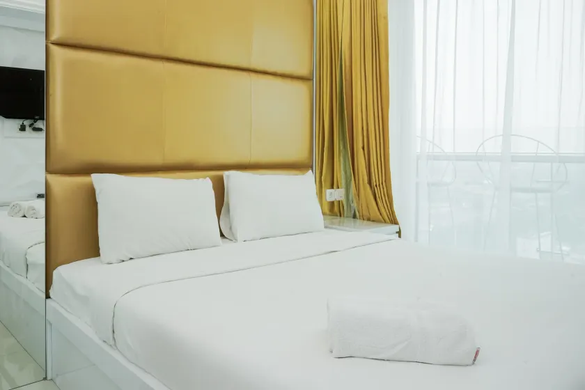 Comfort and Modern Studio at Tree Park Cikokol Apartment - Image 1