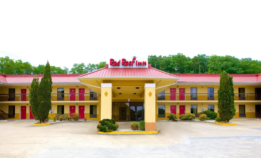 Red Roof Inn Cartersville-Emerson-LakePoint North - Image 1