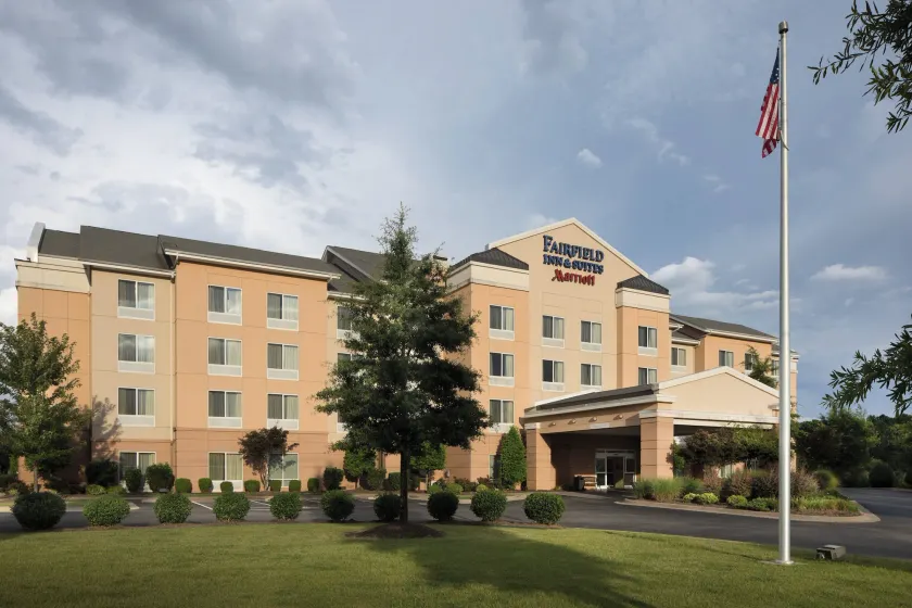 Fairfield Inn and Suites by Marriott Conway - Image 1