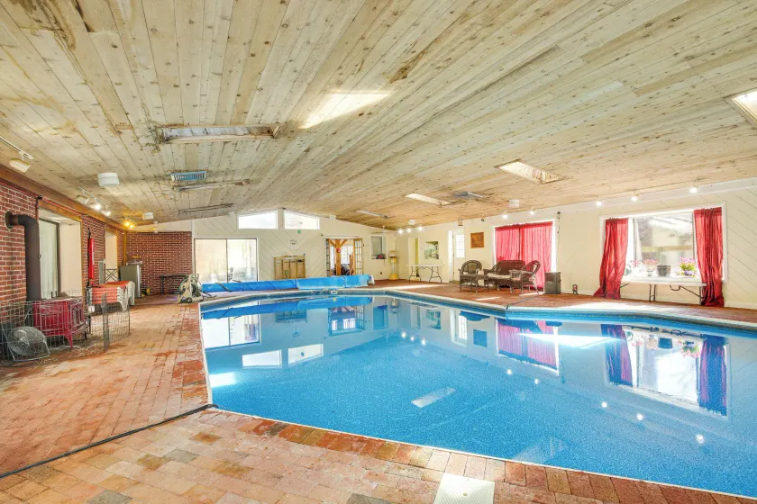 4 Mi to Danbury: Apt w/ Indoor Pool Access - Interiör