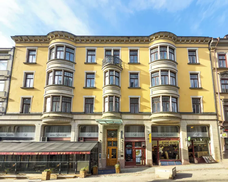 Best Western Hotel Bentleys - Image 1