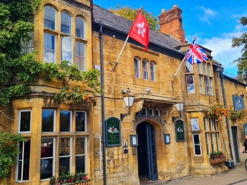 The Swan Inn - Image 1