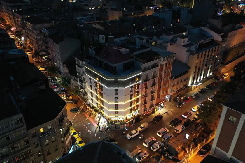 Grand Özer Hotel - Image 1