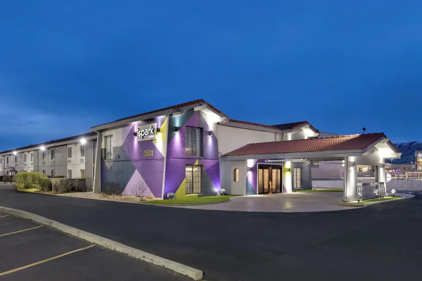 Spark by Hilton Rock Springs - Image 1