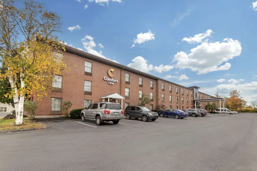 Comfort Inn South Portland Airport - Image 1