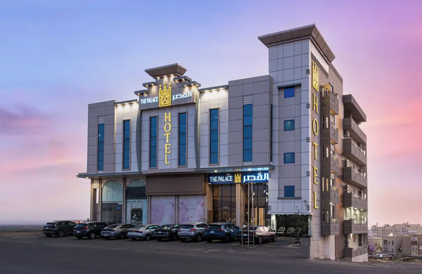 Al Qasr Hotel Suites -Al Tahlia District - Image 1