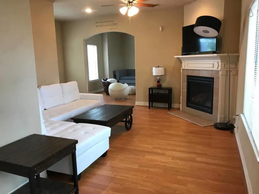 Entire Premium Spacious Luxury Home - Image 1