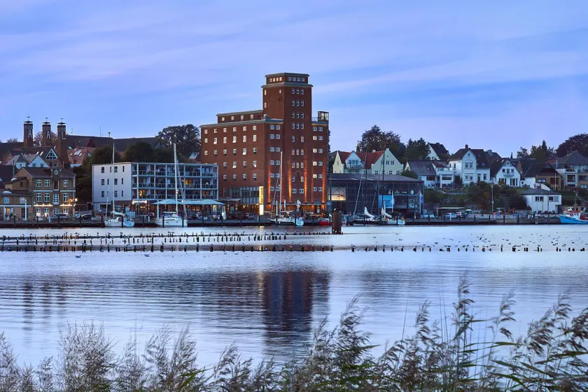 Pier 10 im Pierspeicher - Image 1