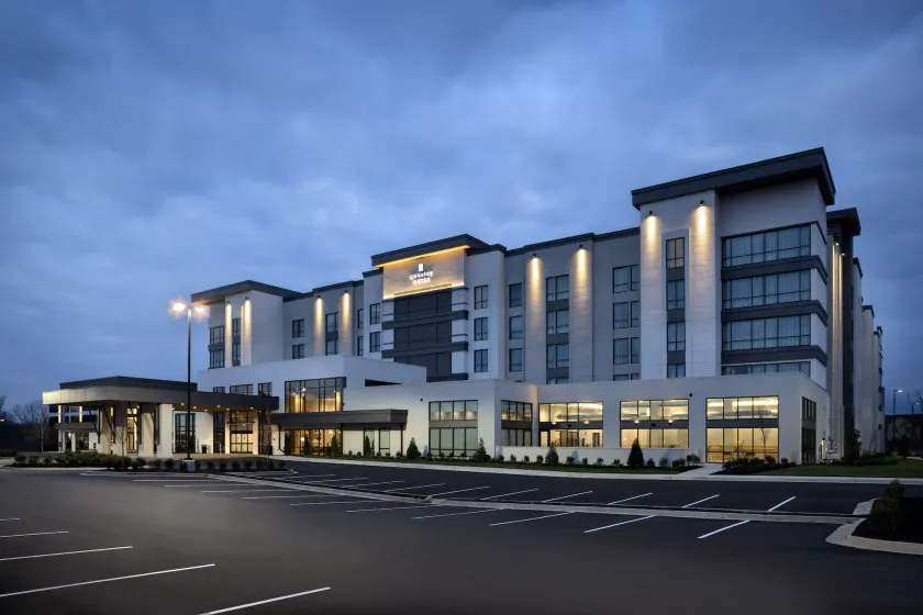 Embassy Suites by Hilton Bowling Green - Image 1