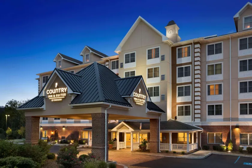 Country Inn & Suites by Radisson, State College Penn State Area , PA - Image 1