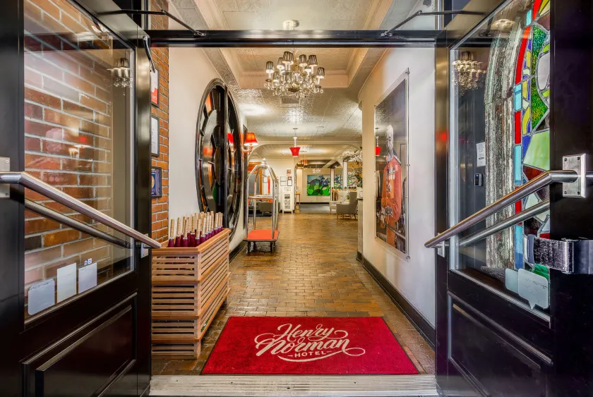Henry Norman Hotel - Image 1
