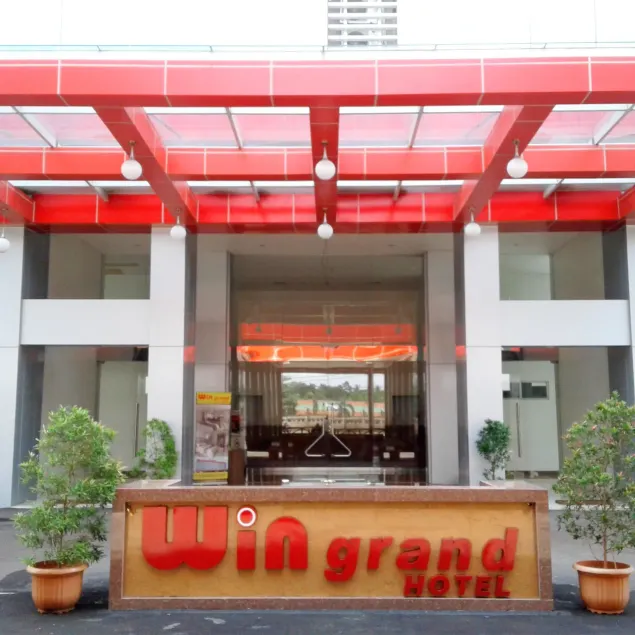 Win Grand Hotel - Image 1