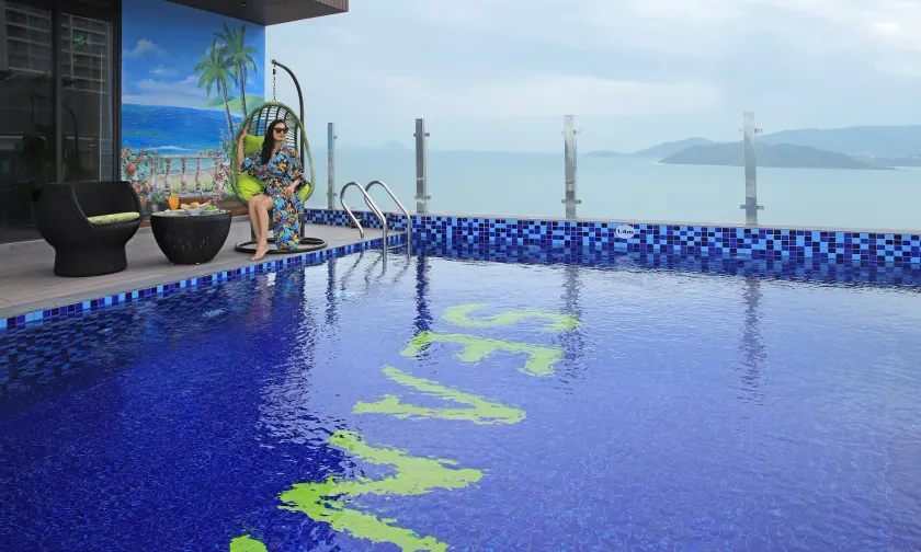 Seana Hotel - Image 1