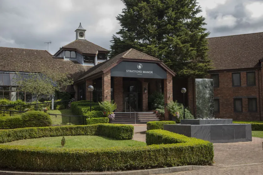 Stratford Manor Hotel - Image 1