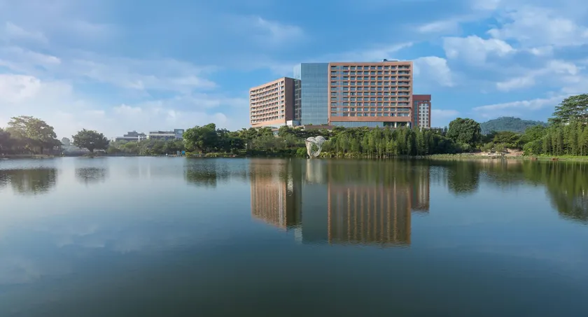 DoubleTree by Hilton Guangzhou Science City-Free Shuttle Bus Service During Canton Fair Period - Image 1