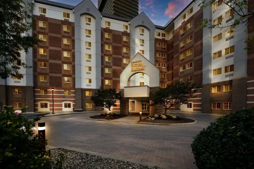 Sonesta Simply Suites Jersey City - Image 1