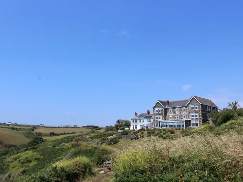 Housel Bay Hotel - Image 1