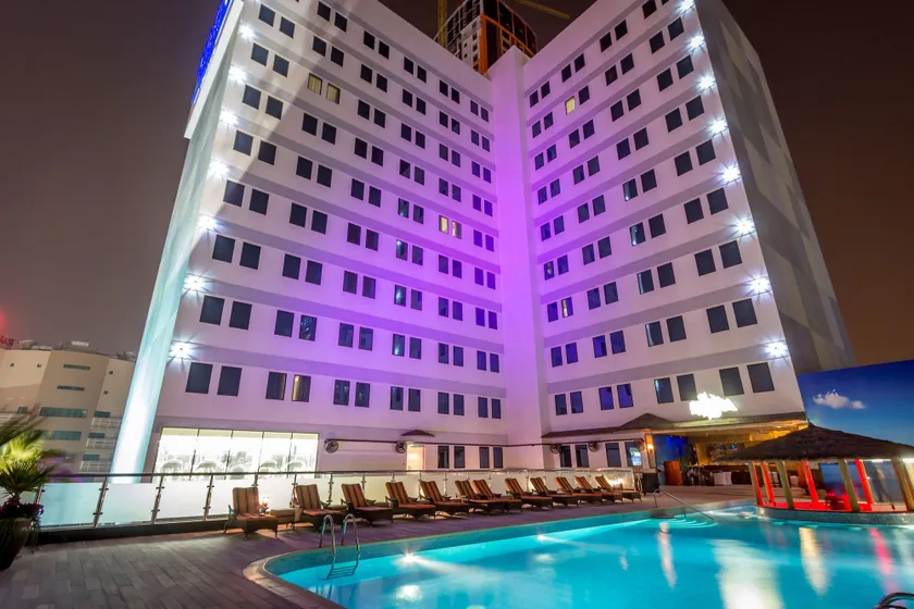 Elite Crystal Hotel - Image 1