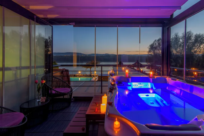 Guest House Panorama Aqualux with Free Parking - Image 1