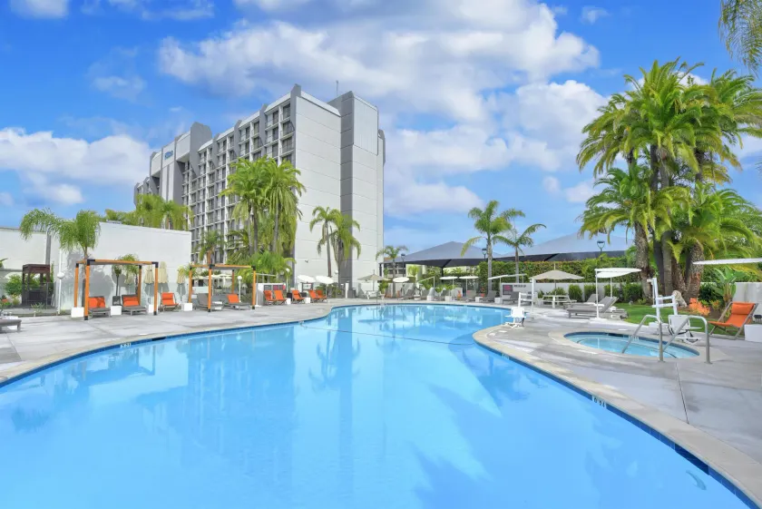 Hilton Irvine/Orange County Airport - Image 1