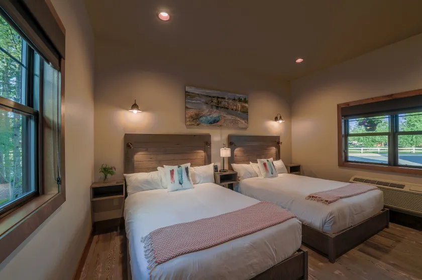 Golden Stone Inn - Image 1