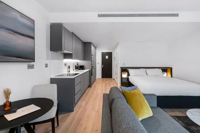 CitySuites 2 Aparthotel - Image 1
