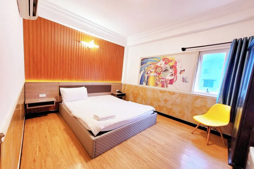 Hoang Nam Hotel - Image 1