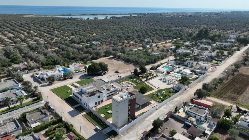 Boomerang Village - Image 1