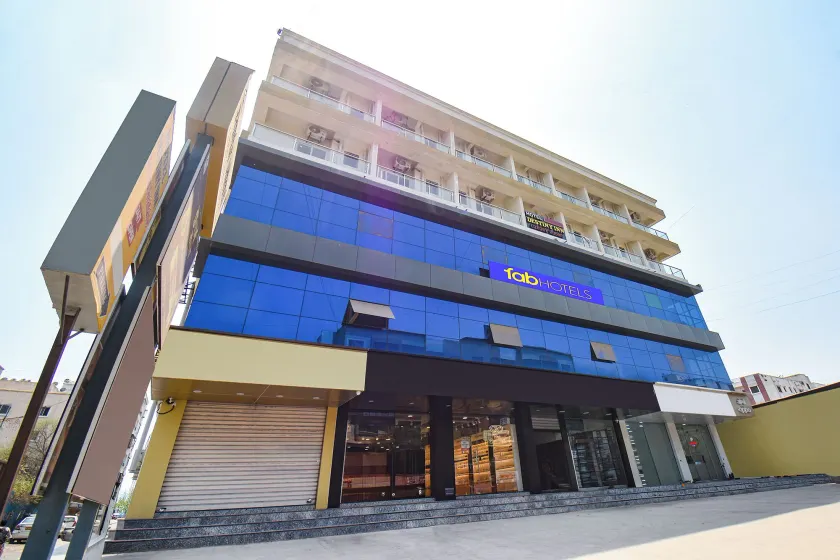 Fabhotel Destiny Living - Image 1
