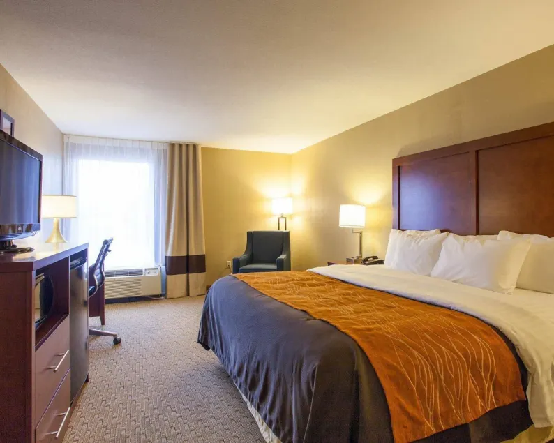 Quality Inn & Suites I-40 East - Image 1