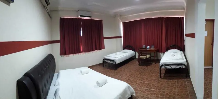 Warisan Family Inn - Image 1