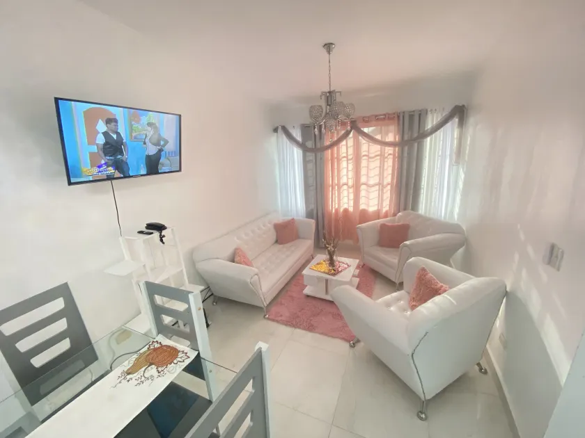 7DR Apt in Prime Location Near Monumental Area - Image 1