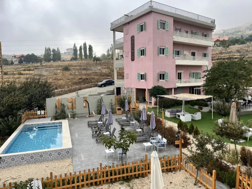 Beit Mirna Guesthouse & Chalet - Ehden - Image 1