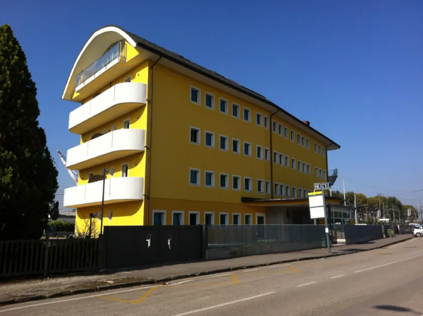 Hotel Alverì - Image 1