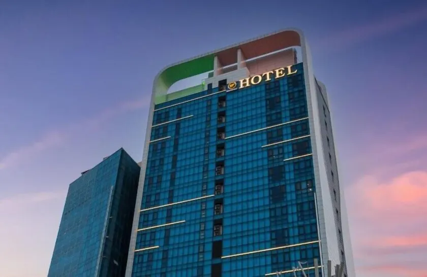 Griffinbay Hotel - Image 1