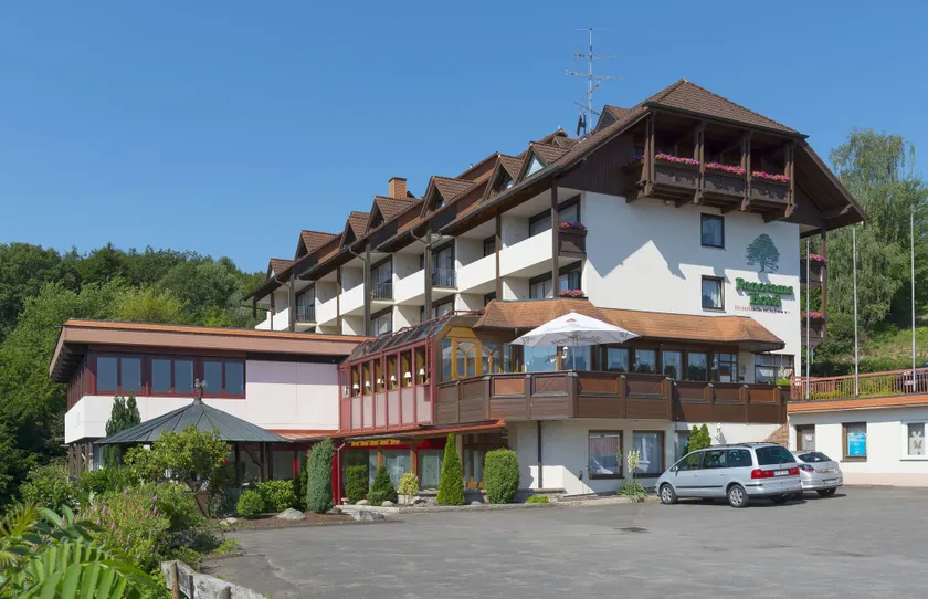 PANORAMA Hotel Heimbuchenthal - Image 1