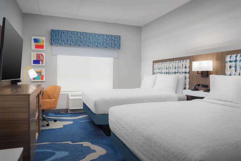 Hampton Inn & Suites Naples South - Image 1