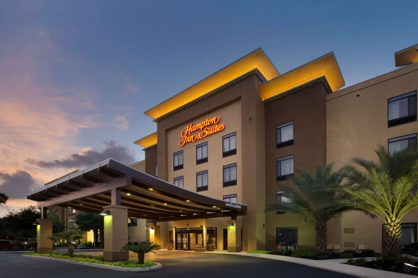 Hampton Inn & Suites San Antonio Northwest/Medical Center - Image 1