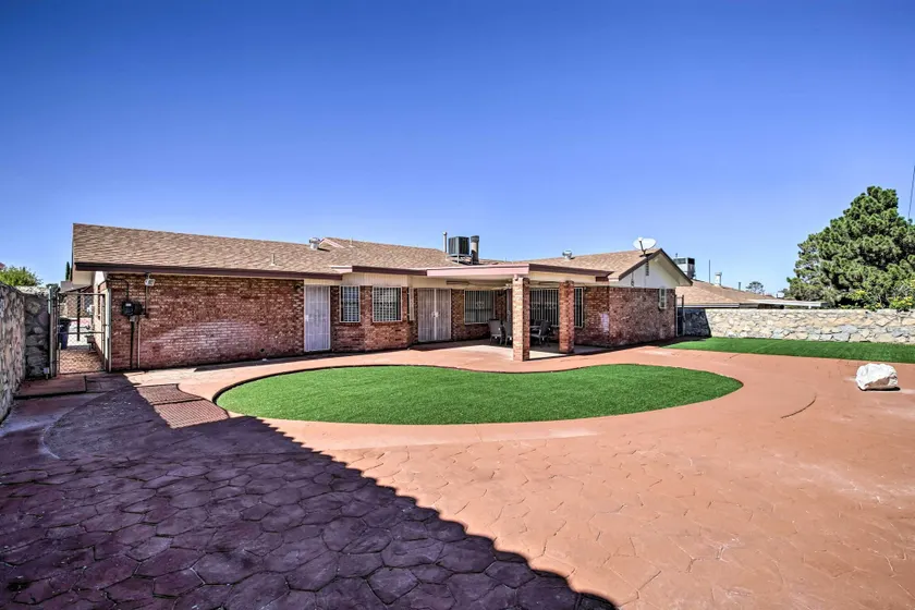 Large Yard: Family-Friendly El Paso Rental Home - Interiør