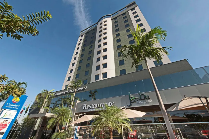 Comfort Hotel & Suítes Rondonópolis - Image 1