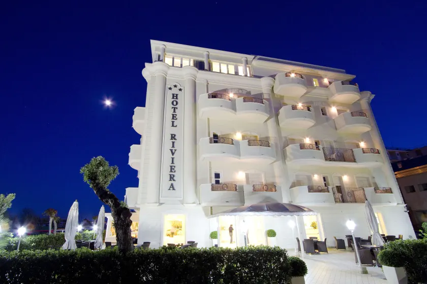 Hotel Riviera - Image 1