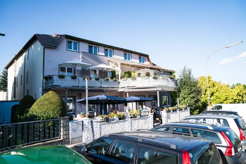 Pension & Restaurant La Amalia - Image 1