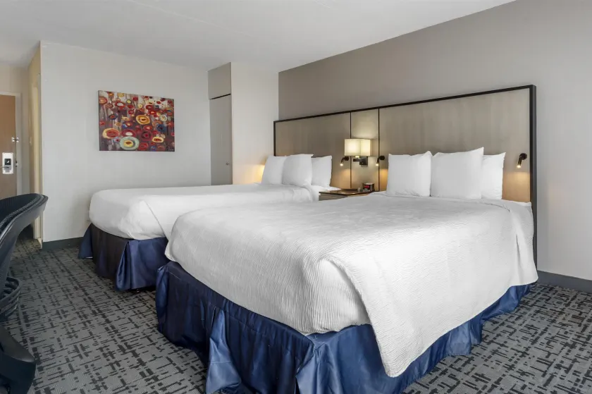 Best Western Hotel Brossard - Image 1