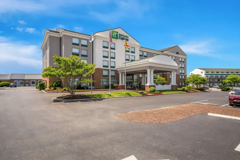 Holiday Inn Express & Suites - Ocean City by IHG - Image 1